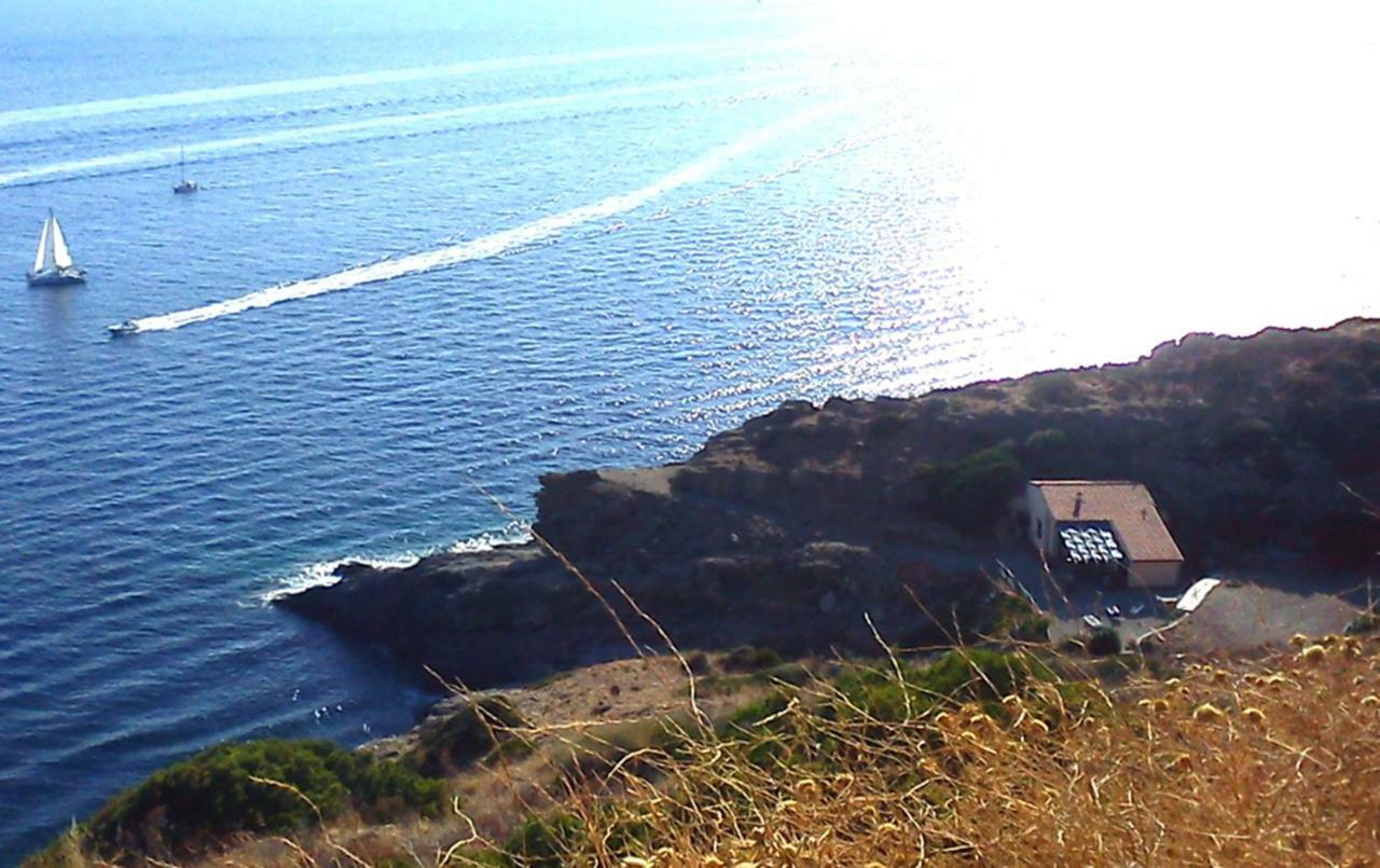 קאפוליברי Isola D'Elba Come In Barca, A Un Tuffo Dal Mare מראה חיצוני תמונה